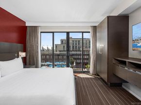 207 5th 739, San Diego CA 92101