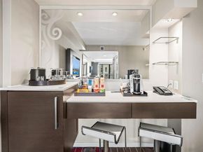 207 5th 739, San Diego CA 92101