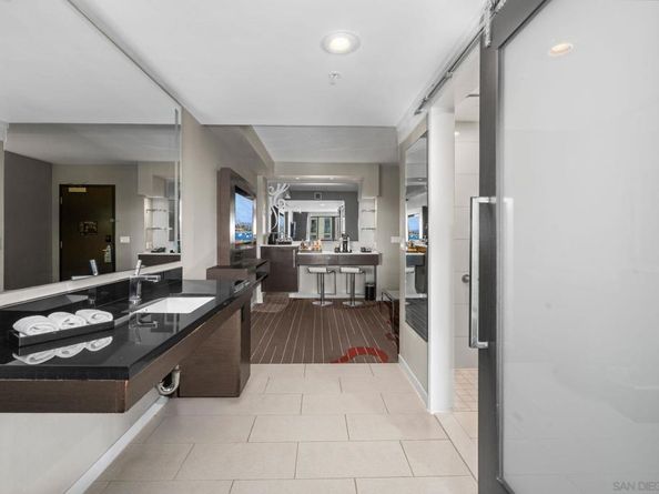 207 5th 739, San Diego CA 92101