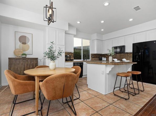 1368 Enchante Way, Oceanside CA 92056