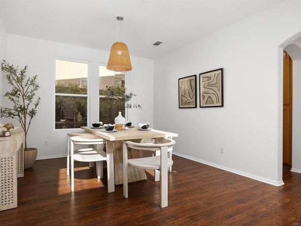 1368 Enchante Way, Oceanside CA 92056