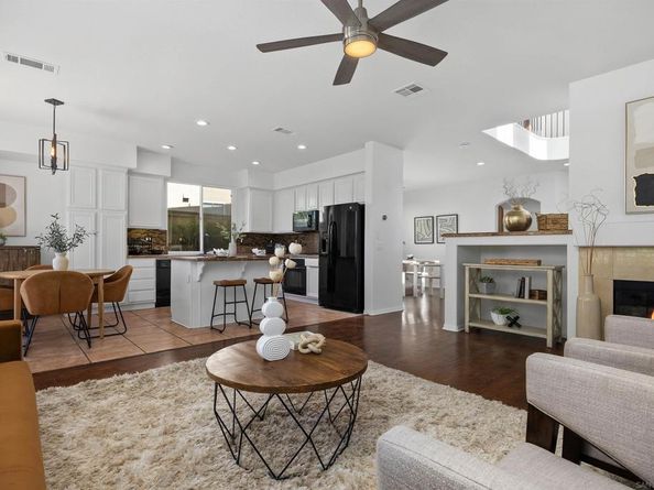 1368 Enchante Way, Oceanside CA 92056