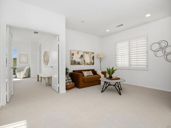 1368 Enchante Way, Oceanside CA 92056