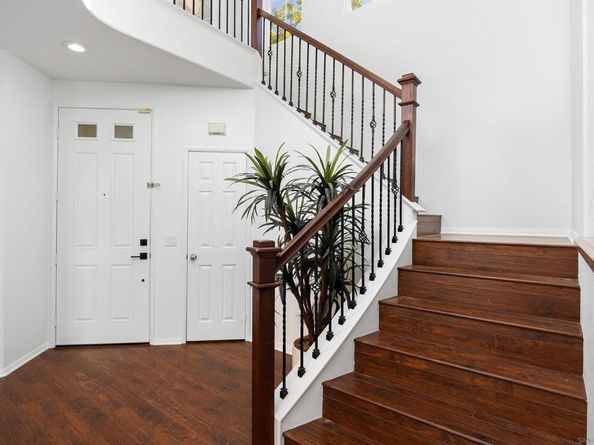 1368 Enchante Way, Oceanside CA 92056