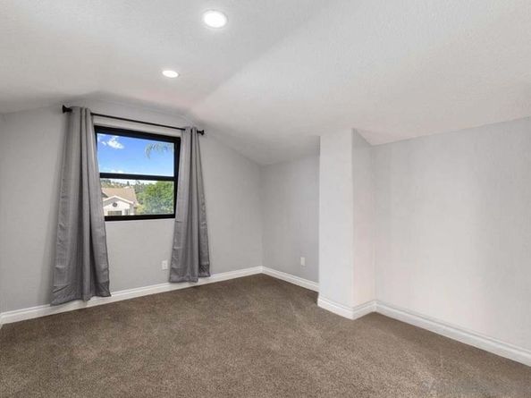 1761 Pinehurst Ave, Escondido CA 92026