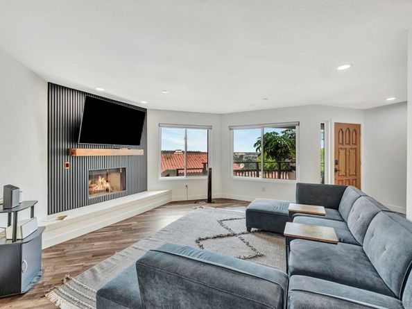 4016 Ampudia, San Diego CA 92110