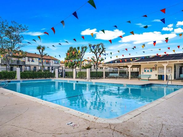 9560 Frank Way, Santee CA 92071