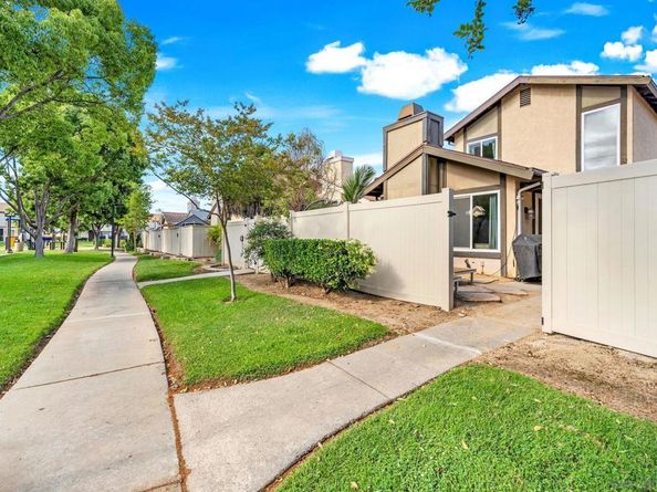 9560 Frank Way, Santee CA 92071