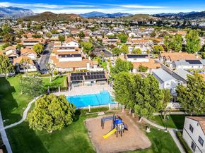 9560 Frank Way, Santee CA 92071