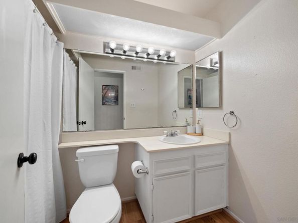 9560 Frank Way, Santee CA 92071