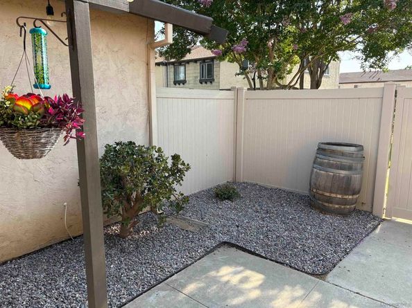 9560 Frank Way, Santee CA 92071