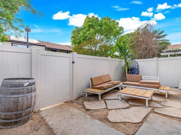 9560 Frank Way, Santee CA 92071