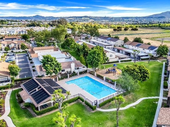 9560 Frank Way, Santee CA 92071