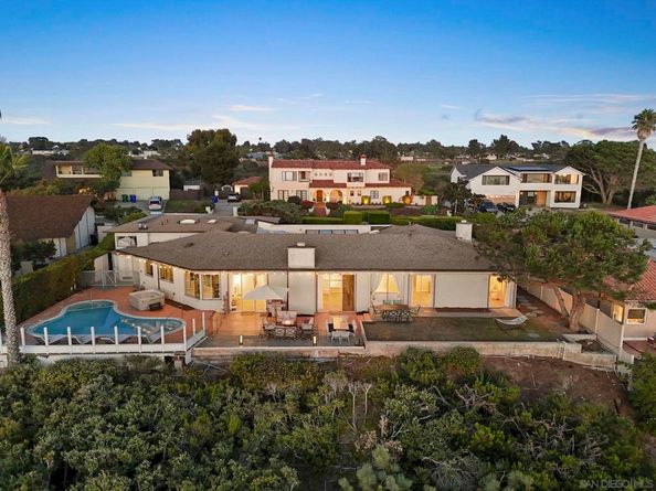 8390 Prestwick Dr, La Jolla CA 92037