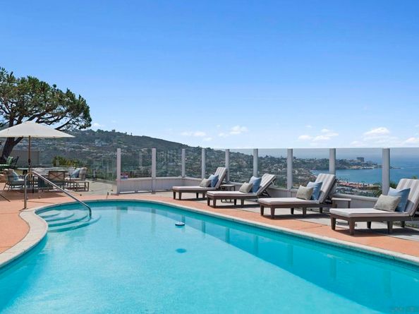 8390 Prestwick Dr, La Jolla CA 92037