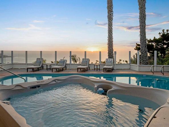 8390 Prestwick Dr, La Jolla CA 92037