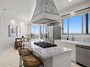 8390 Prestwick Dr, La Jolla CA 92037