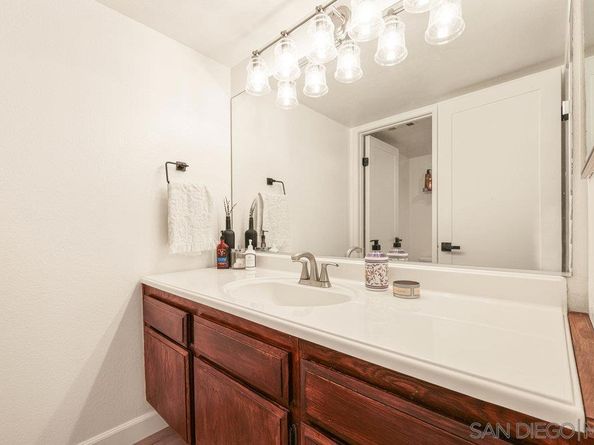 6140 Calle Mariselda 102, San Diego CA 92124