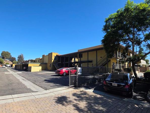 2360 Paseo De Laura 2, Oceanside CA 92056