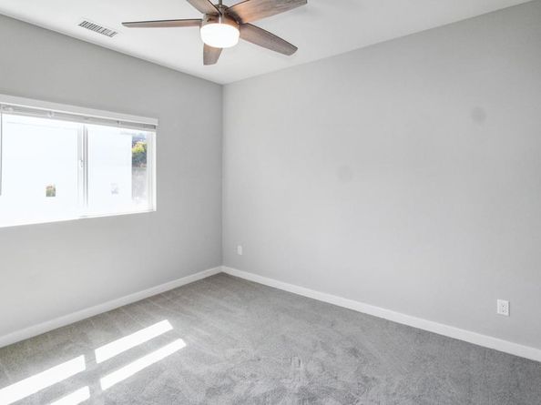 2114 Felspar St, San Diego CA 92109
