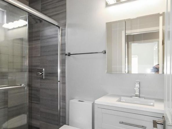 2114 Felspar St, San Diego CA 92109