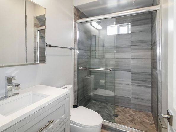 2114 Felspar St, San Diego CA 92109