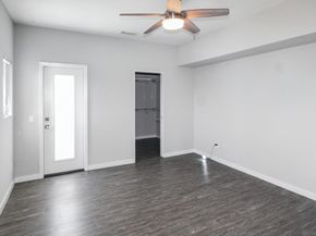 2114 Felspar St, San Diego CA 92109