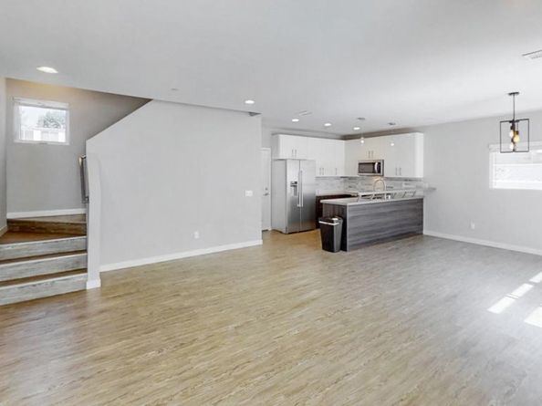 2114 Felspar St, San Diego CA 92109