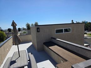 2114 Felspar St, San Diego CA 92109