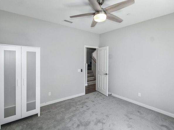2114 Felspar St, San Diego CA 92109