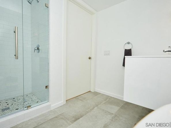 940 Sealane Dr 5, Encinitas CA 92024