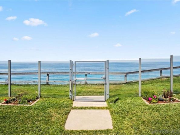 940 Sealane Dr 5, Encinitas CA 92024