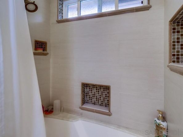 11385 Paseo Albacete, San Diego CA 92129