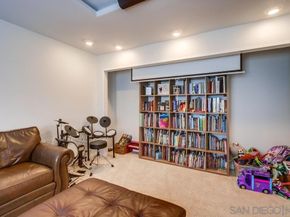 11385 Paseo Albacete, San Diego CA 92129