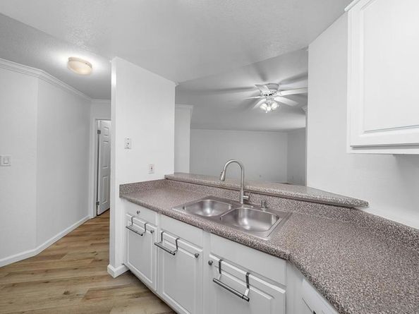 7405 Charmant Dr 2033, San Diego CA 92122