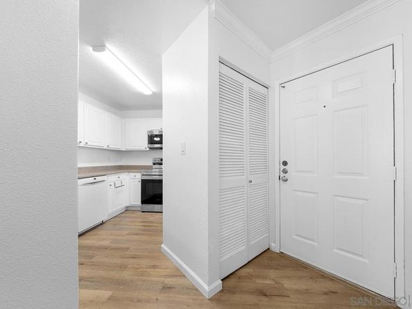 7405 Charmant Dr 2033, San Diego CA 92122