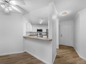 7405 Charmant Dr 2033, San Diego CA 92122