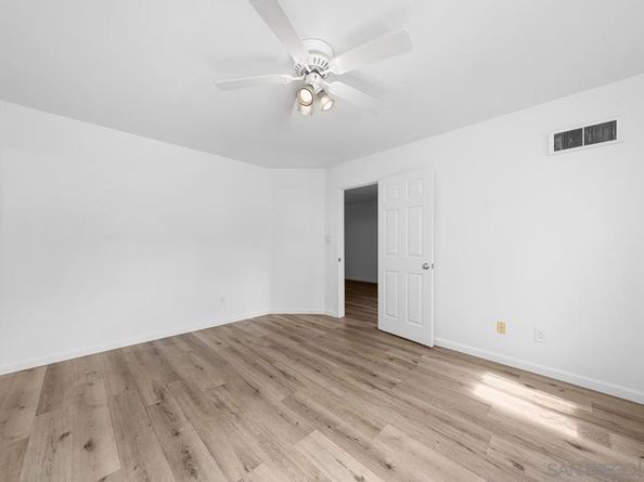 7405 Charmant Dr 2033, San Diego CA 92122