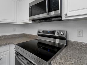 7405 Charmant Dr 2033, San Diego CA 92122