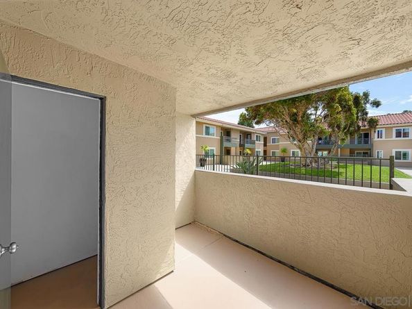7405 Charmant Dr 2033, San Diego CA 92122