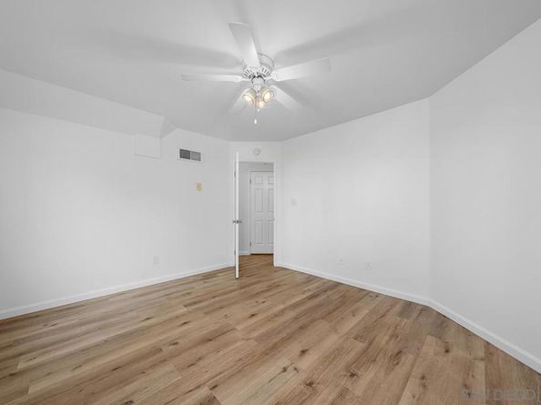 7405 Charmant Dr 2033, San Diego CA 92122