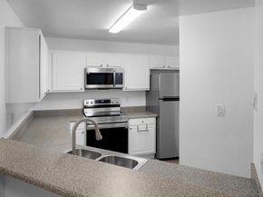 7405 Charmant Dr 2033, San Diego CA 92122