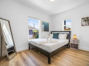 1817 19 Sunset Cliffs Blvd, San Diego CA 92107