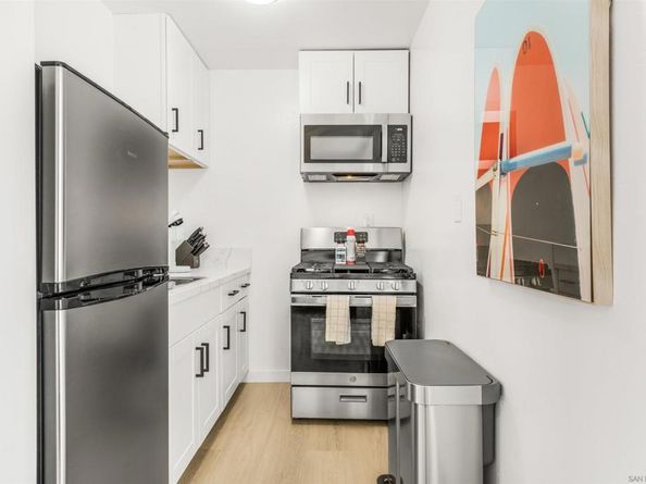 1817 19 Sunset Cliffs Blvd, San Diego CA 92107