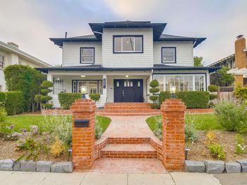 1864 Sunset Blvd