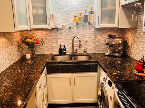 11020 Via Parma, San Diego CA 92129