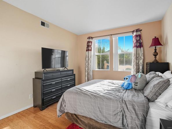 1125 Midnight Way, Oceanside CA 92057