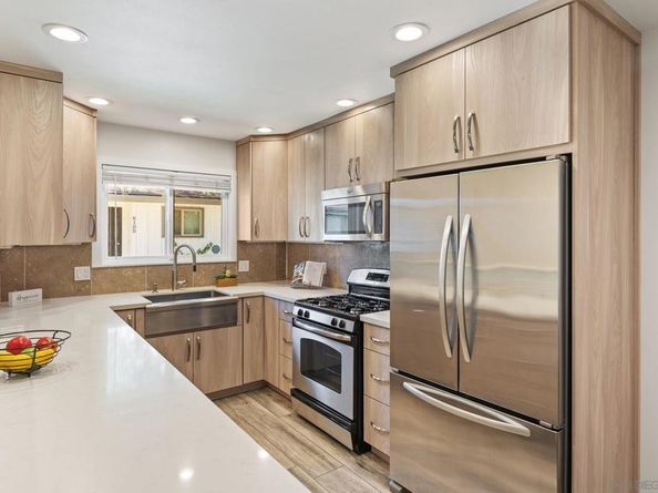 812 E Washington Ave A, Escondido CA 92025