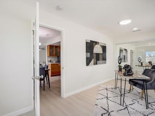 3808 Vista Campana S 38, Oceanside CA 92057