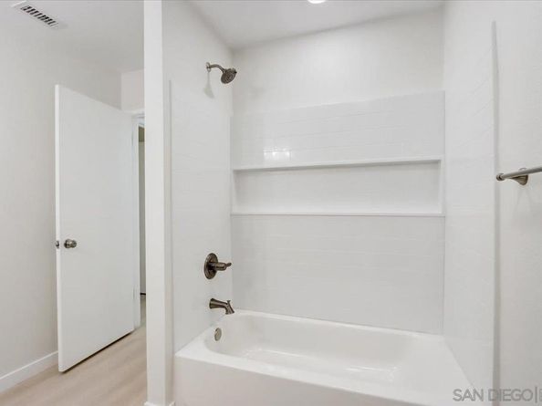 3808 Vista Campana S 38, Oceanside CA 92057